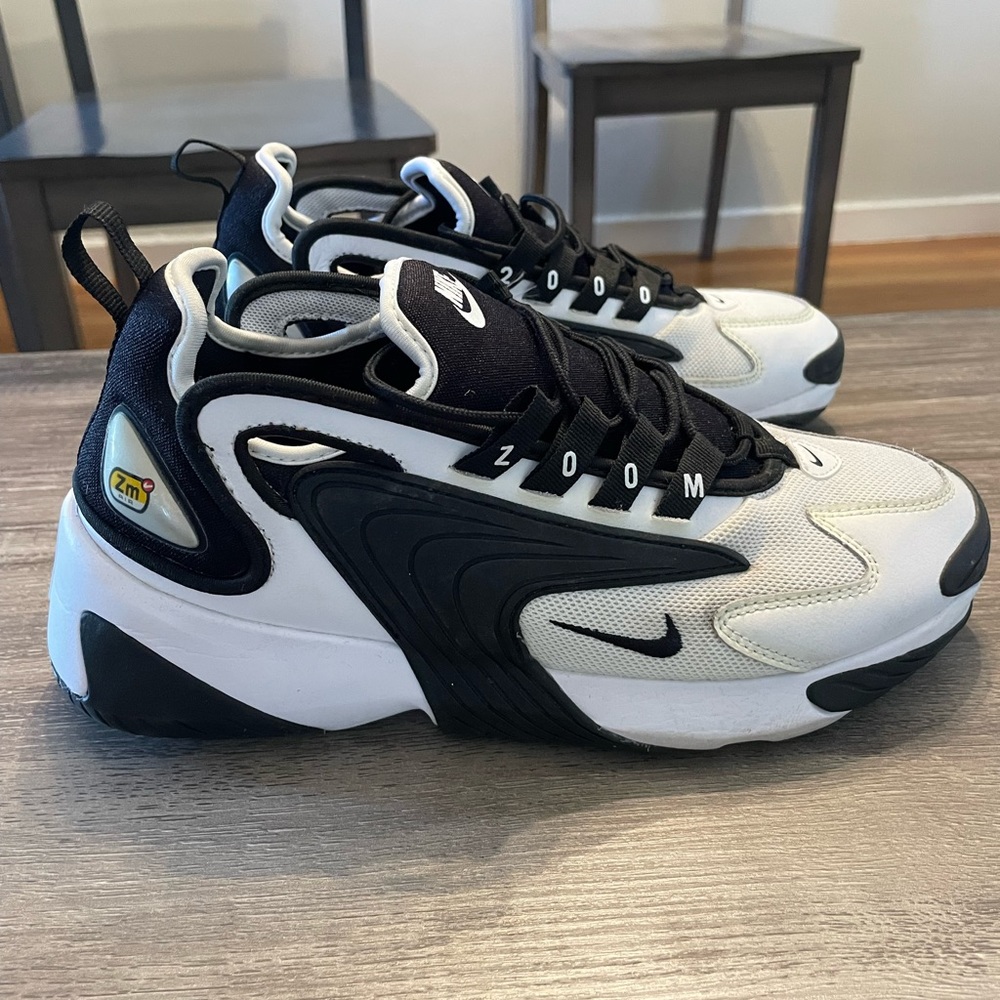 Nike Zoom 2000 white and black size 7 men’s